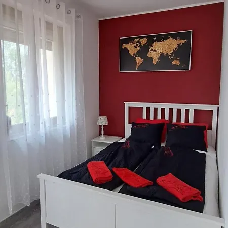 Ihb-inter House Of Balaton 扎马迪